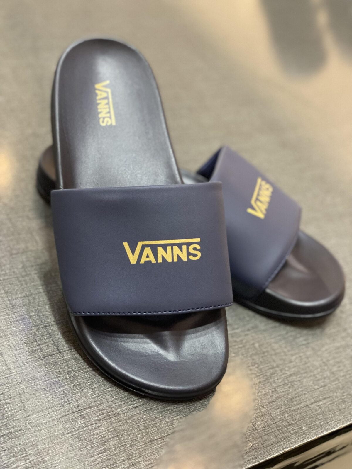 VS Comfy Runner Gray Slides - Image 3