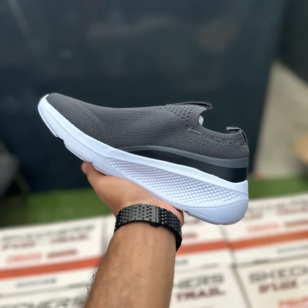 8809465B 4703 48E6 921D 05CC6A454235