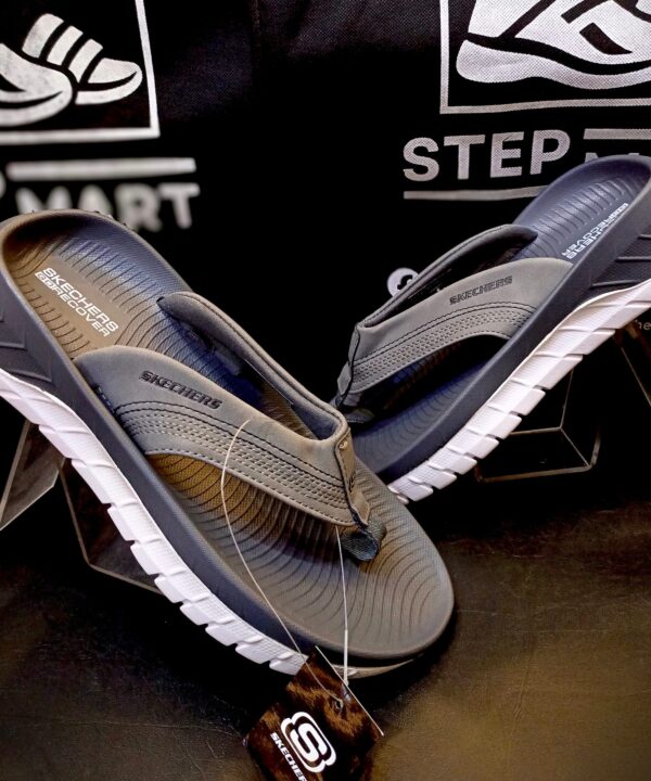 Skechers Go Recovery Cushion Gray Slippers
