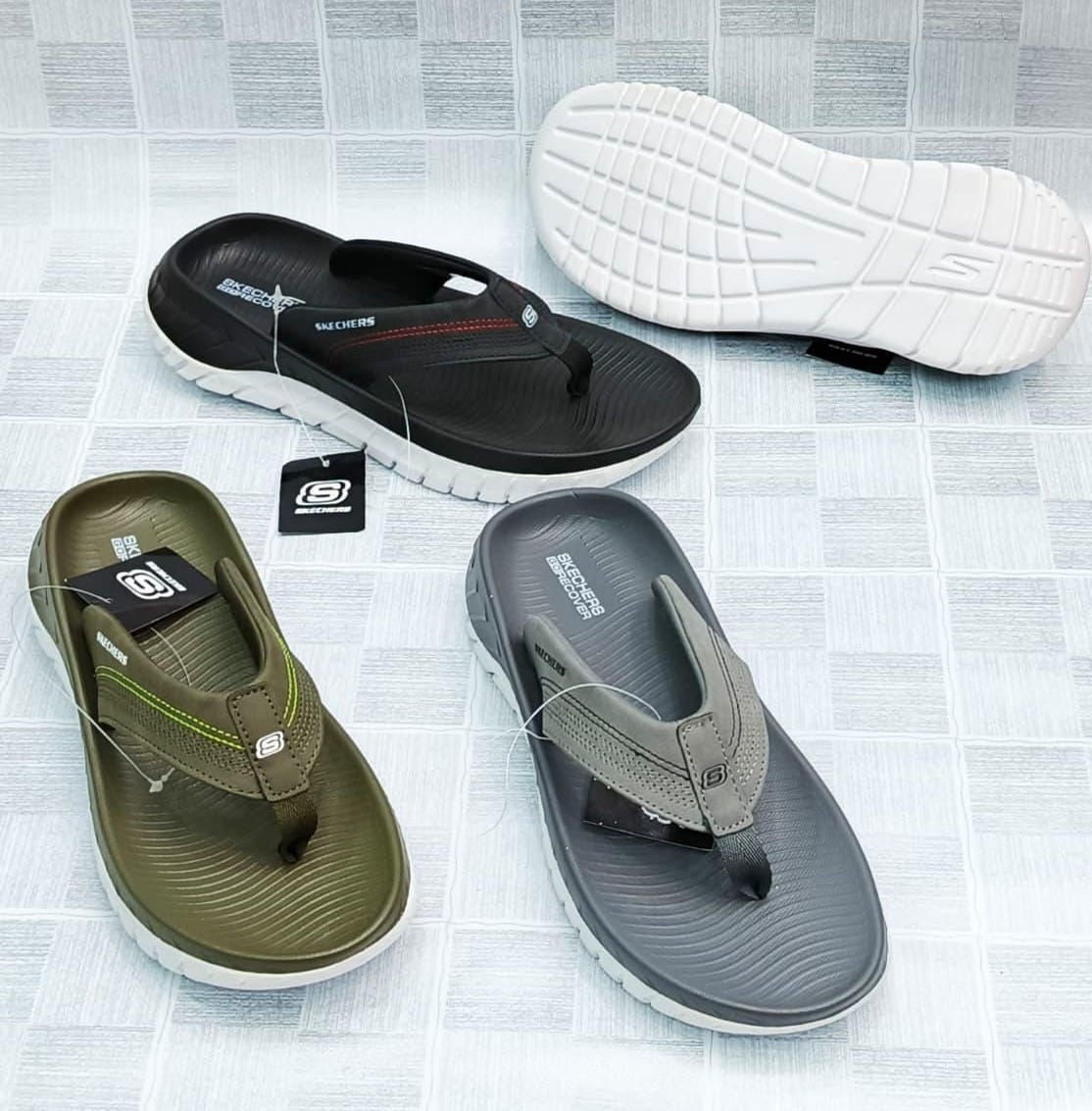 Skechers Go Recovery Cushion Gray Slippers - Image 2