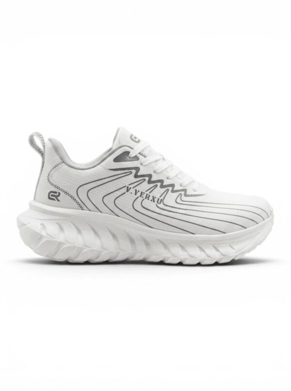 Sports shoes for men